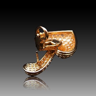 Boucles d'oreilles Boucheron Or jaune 18K et 290 diamants, 7 cts, commande spéciale Boucles d'oreilles Boucheron Or jaune 18K et 290 diamants, 7 cts, commande spéciale