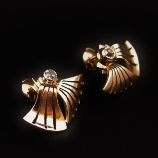 Boucles d'oreilles en or rose 18k avec Diamants Vers 1940. Motif éventail. Boucles d'oreilles en or rose 18k avec Diamants Vers 1940. Motif éventail.