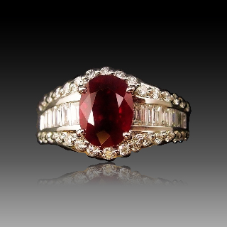 Bague Rubis Naturel 2.11 Cts et Diamants Extrablancs en Or 18k