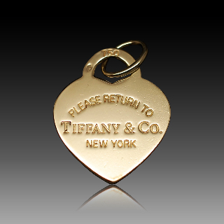 Pendentif Tiffany & Co Charm Plaque Cœur" Return to Tiffany" Or 18k massif.