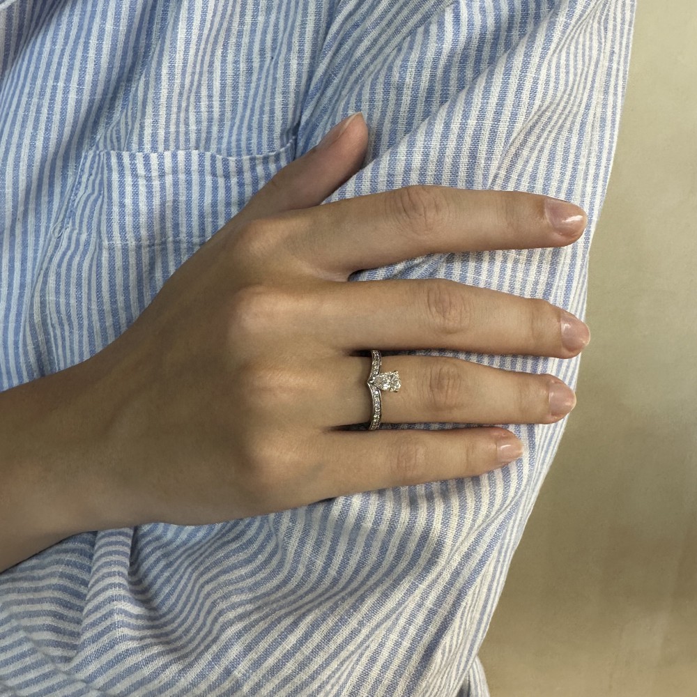 Bague En Platine Et Diamants - Diamant Central 0.60ct, Diamants Secondaires 0.20ct, Taille 59, Occasion