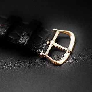 Montre Angelus Vintage Chronodato Triple Date Or jaune 18k mécanique Vers 1945. Montre Angelus Vintage Chronodato Triple Date Or jaune 18k mécanique Vers 1945.