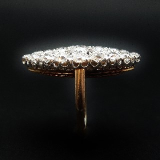 Bague Marquise en Or 18k et platine vers 1910 avec 2.4 Cts de Diamants . Bague Marquise en Or 18k et platine vers 1910 avec 2.4 Cts de Diamants .