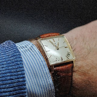 Montre Zenith Vintage Carrée Or 18k Automatique Vers 1965.