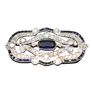 Broche en Or 18k et Platine Art Déco avec saphirs et Diamants. Broche en Or 18k et Platine Art Déco avec saphirs et Diamants.