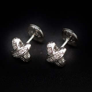 Boucles Oreilles  Chaumet "Lien" or gris 18k diamants vers 2010.