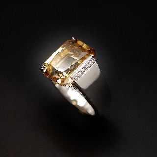 Bague Citrine et Diamants en Or gris 18k.Taille 54.