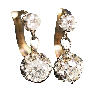  Boucles d'oreilles Dormeuses en or gris 18k et Platine vers 1930 avec Diamants.