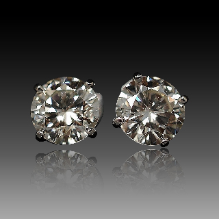 Puces d'oreilles en Or 18 Cts avec Diamants brillants 2,09 Cts et 2,07 Cts. K-VS1-VS2.