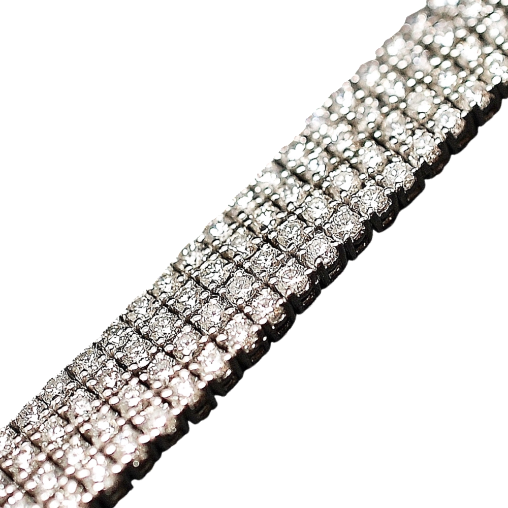 Bracelet en or gris 18 Cts avec 13.58 Cts de Diamants G-VS.