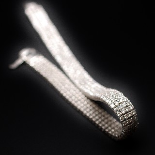 Bracelet en or gris 18 Cts avec 13.58 Cts de Diamants H-VS.