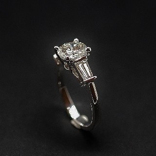 Solitaire Diamant de 1.57 Cts I-VS1 . Or 18 Cts.