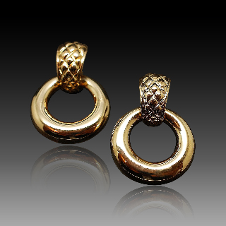 Boucles d'oreilles Créoles "Chaumet" Clips en or 18k vers 2000.