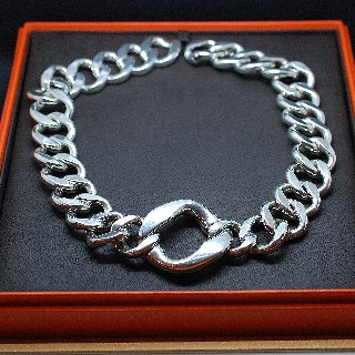 Collier Ras du Cou Hermes en Argent Maille Gourmette.