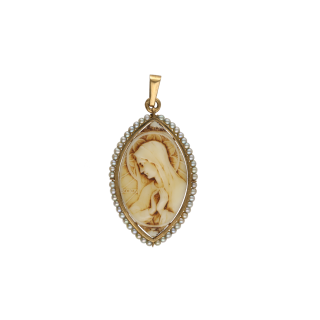Médaille Vierge en ivoire, perles fines en or 18k...