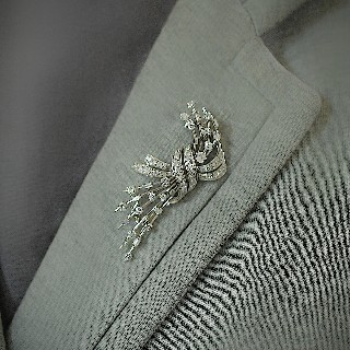 Broche en Or 18k et Platine avec 3.0 Cts de Diamants.