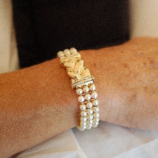 Bracelet or jaune 18k OJ.Perrin avec perles de culture.