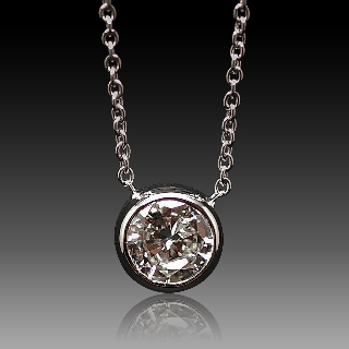 Collier Pendentif Diamant de 1.01 Cts G-VVS2 . Or 18 Cts. Collier Pendentif Diamant de 1.01 Cts G-VVS2 . Or 18 Cts.