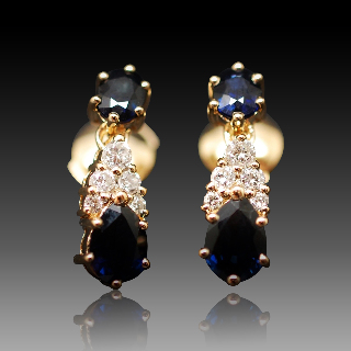 Boucles Oreilles Or 18 Cts avec Diamants et Saphirs.