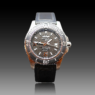 Montre Breitling Homme "Super Ocean 44" en acier automatique de 2011.