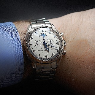 Montre Omega SpeedMaster MoonWatch Broad Arrow Acier vers 2010.