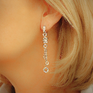Boucles d'oreilles Bulgari "B zero 1 " en Or gris 18 Cts  avec diamants vers 2014 .