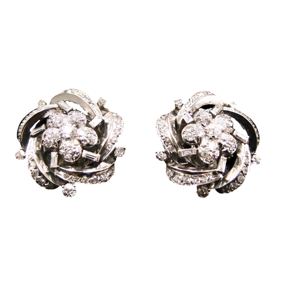 Boucles d'Oreilles "clip" en Or gris et Platine avec  Diamants vers 1950