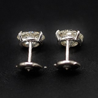 Puces d'oreilles en Platine avec Diamants brillants 2,28 Cts et 2,26 Cts. K-VVS1-SI1.