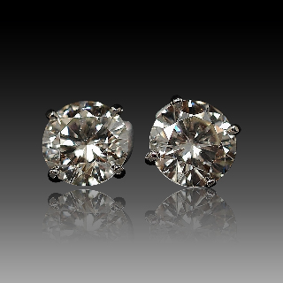 Puces d'oreilles en Platine avec Diamants brillants 2,28 Cts et 2,26 Cts. K-VVS1-SI1.