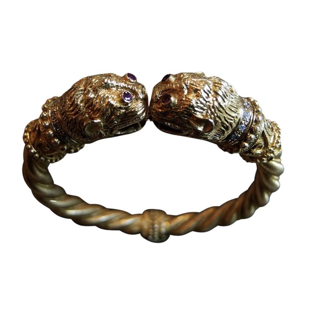  Bracelet "Têtes de Lions" signé LALAOUNIS or jaune 18 k , rubis et diamants