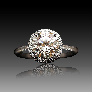 Solitaire en Or gris 18k avec Diamant brillant 2.09 Cts K-VS1+ 0.28 Cts.