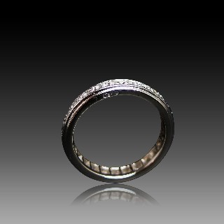 Alliance en Or gris 18 Cts et Platine vers 1950 avec Diamants. Taille 51.