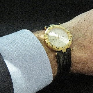 Montre Omega Constellation en Or Jaune 18k Vers 1990.  Quartz.