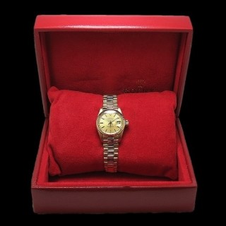 Montre Rolex Oyster Datejust Dame Or 18k Massif de 1978. Cadran jaune. Ref : 6917 .