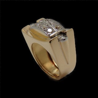 Bague Tank vintage vers 1940 en Or 18K et Platine avec Diamants .