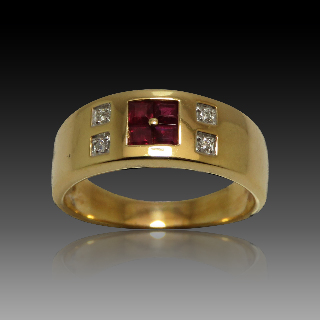 Bague Or Jaune 18K, Rubis et Diamants brillants. Taille 59