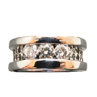 Bague en Or gris 18K avec Diamants Brillants et Diamants Noirs Taille 52.