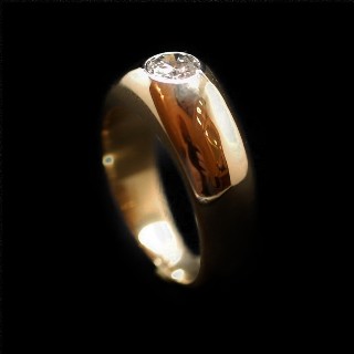 Bague Jonc Anglais en Or jaune 18K Massif  avec Diamant 0.50 cts G-VS .Taille 52.