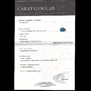 Bague en or gris 18k avec Saphir Birman Naturel de 7.11 Cts et Diamants . Bague en or gris 18k avec Saphir Birman Naturel de 7.11 Cts et Diamants .