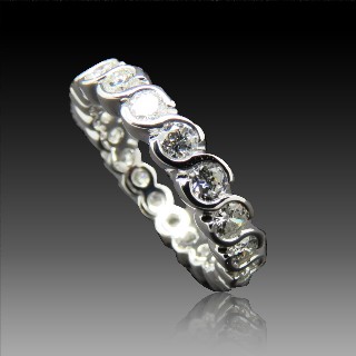 Alliance or gris 18k avec 1,80 Cts de Diamants Brillants G-VS. Taille 53.