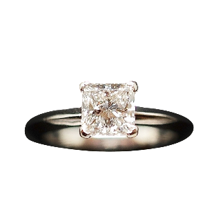 Solitaire en Platine et Diamant Taille Princesse de 1,23 Cts G-VVS1 . Solitaire en Platine et Diamant Taille Princesse de 1,23 Cts G-VVS1 .