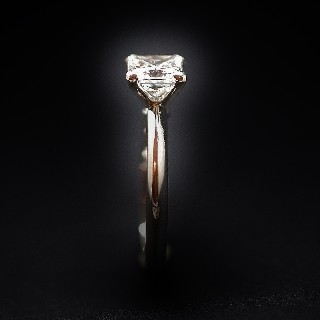 Solitaire en Platine et Diamant Princesse de 1,23 Cts G-VVS1 . Solitaire en Platine et Diamant Princesse de 1,23 Cts G-VVS1 .
