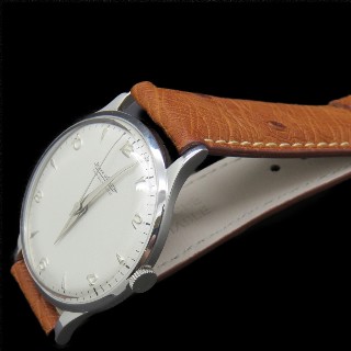 Montre Jaeger LeCoultre Vintage Ronde acier mécanique Vers 1960. Montre Jaeger LeCoultre Vintage Ronde acier mécanique Vers 1960.