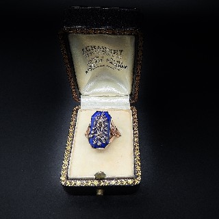 Bague émaillée or rose 18k vers 1890 avec roses de diamant.