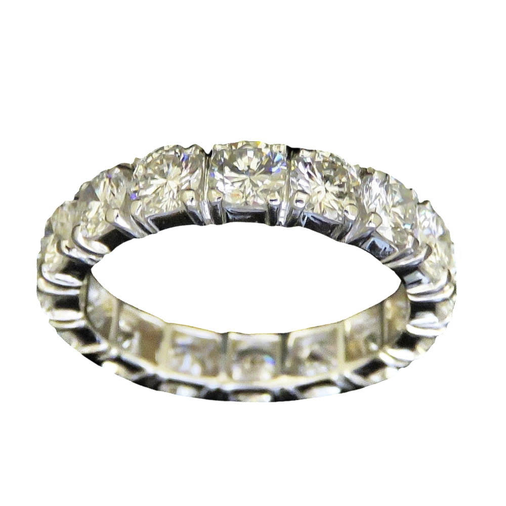 Alliance or gris 18k avec 3.20 Cts de Diamants Brillants G-VS. Taille 52.