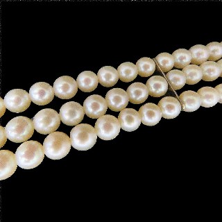 Bracelet de Perles de Culture 3 rangs 6.0 mm Or gris 18 Cts. 19 cm.
