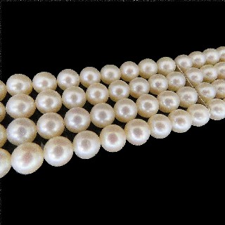 Bracelet de Perles de Culture 4 rangs 6.7 mm Or gris 18 k . 18 cm.