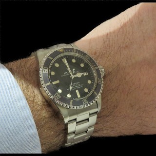 Montre Rolex Sea Dweller en Acier de 1976. Cadran noir. Ref : 1665 .Boite d'origine.
