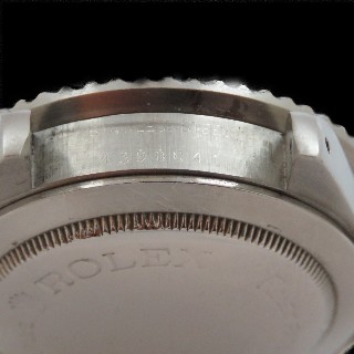Montre Rolex Sea Dweller en Acier de 1976. Cadran noir. Ref : 1665 .Boite d'origine. Montre Rolex Sea Dweller en Acier de 1976. Cadran noir. Ref : 1665 .Boite d'origine.