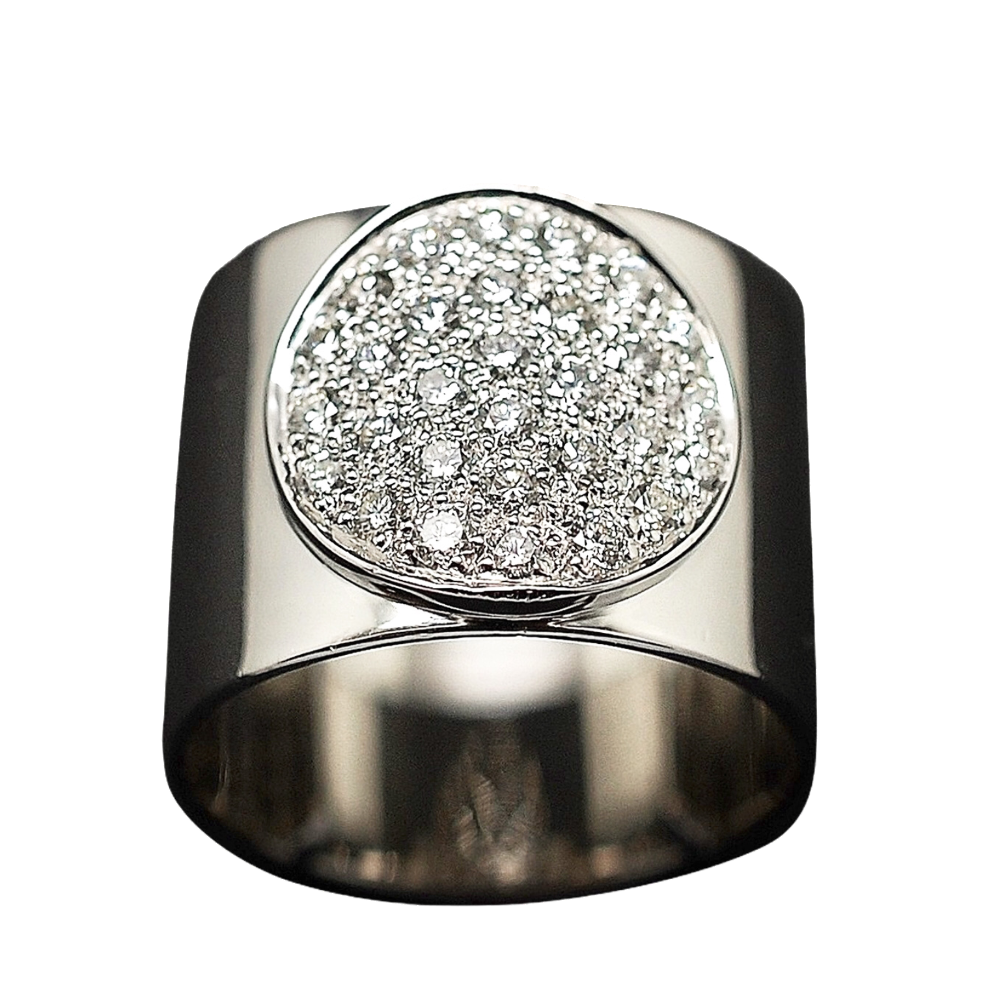 Bague Dinhvan Platine avec Diamants Brillants de 2007. Taille 60. Bague Dinhvan Platine avec Diamants Brillants de 2007. Taille 60.